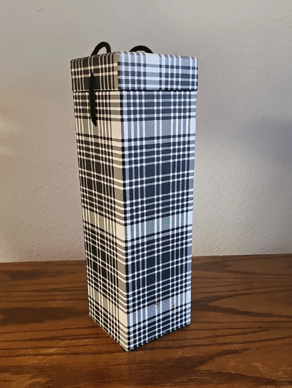 Old NavySupply Co. Plaid Black and White Wine Gift Box